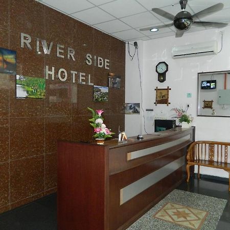 River Side Hotel Mersing Buitenkant foto
