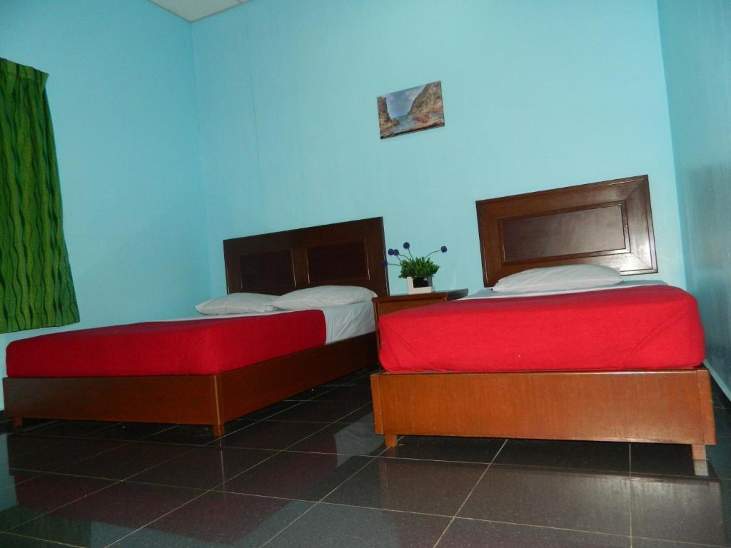 River Side Hotel Mersing Kamer foto