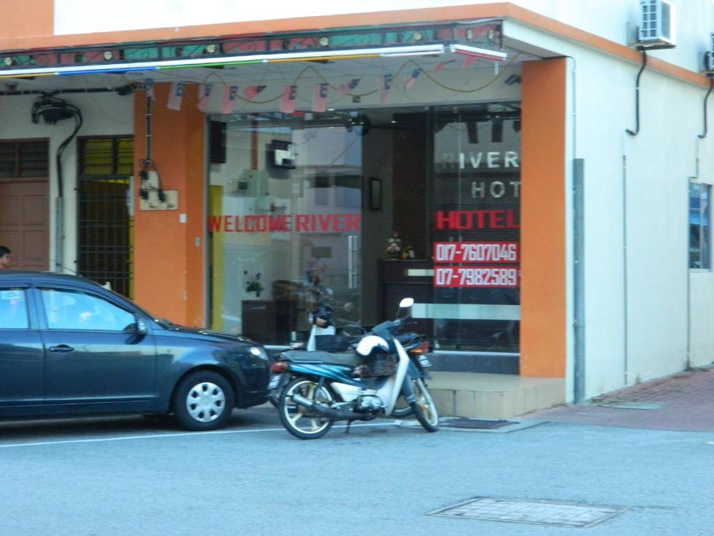River Side Hotel Mersing Buitenkant foto