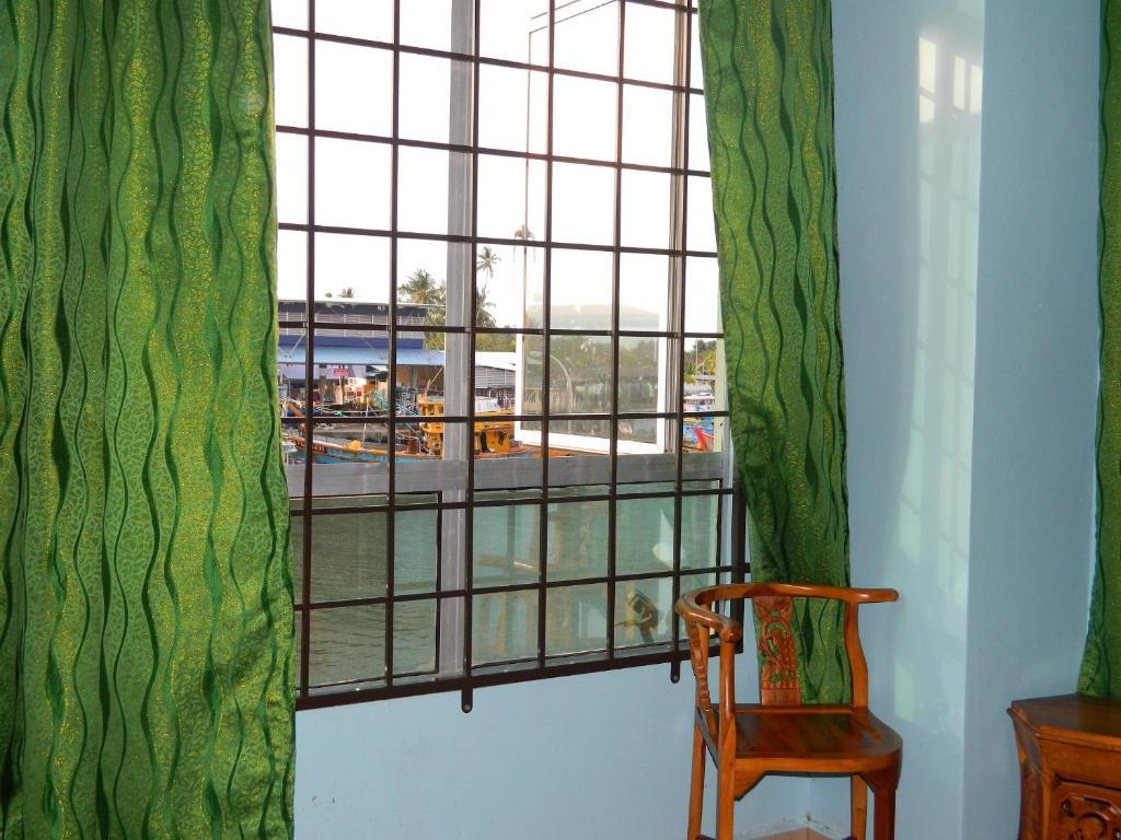 River Side Hotel Mersing Kamer foto