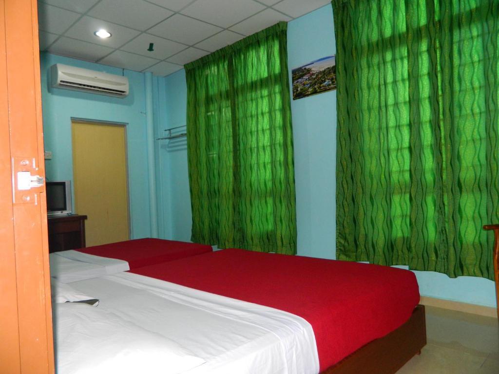 River Side Hotel Mersing Kamer foto