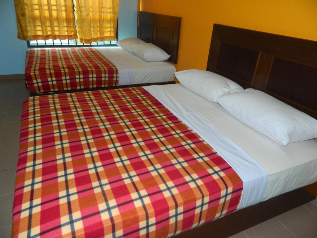 River Side Hotel Mersing Kamer foto