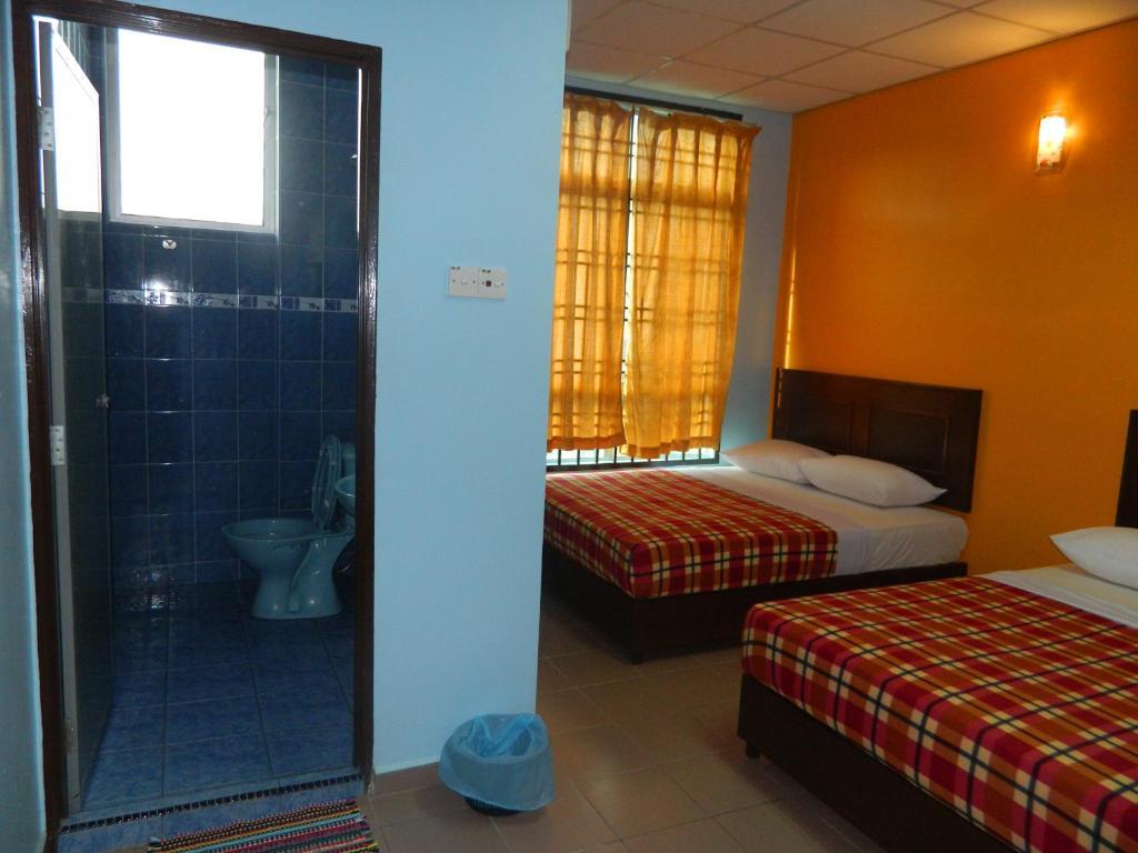 River Side Hotel Mersing Kamer foto